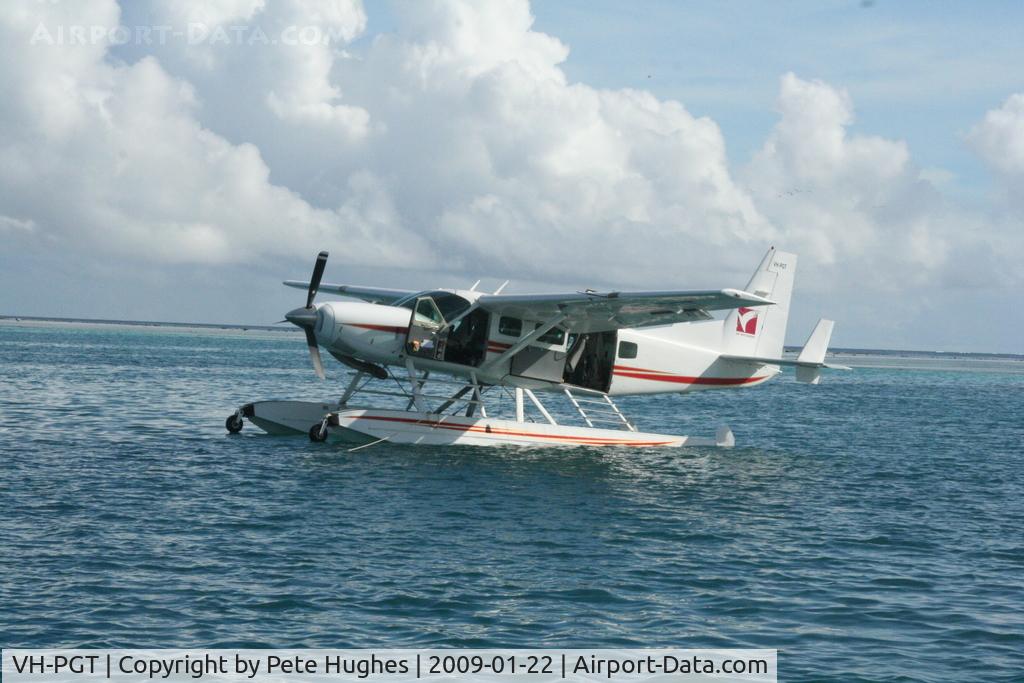 VH-PGT, 2001 Cessna 208 Caravan I C/N 20800345, VH-PGT Cessna 208 at rest on the Great Barrier Reef, Australia