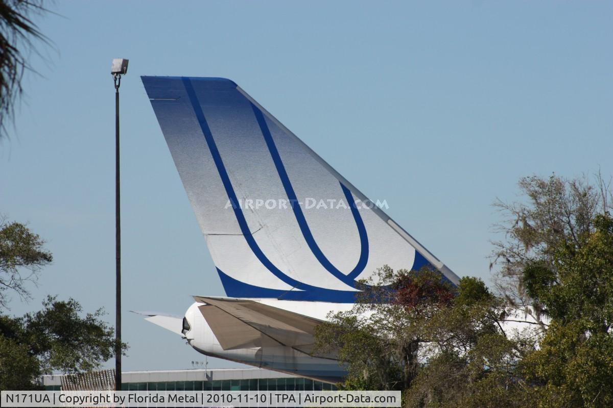 N171UA, 1989 Boeing 747-422 C/N 24322, United 747 tail at Pemco