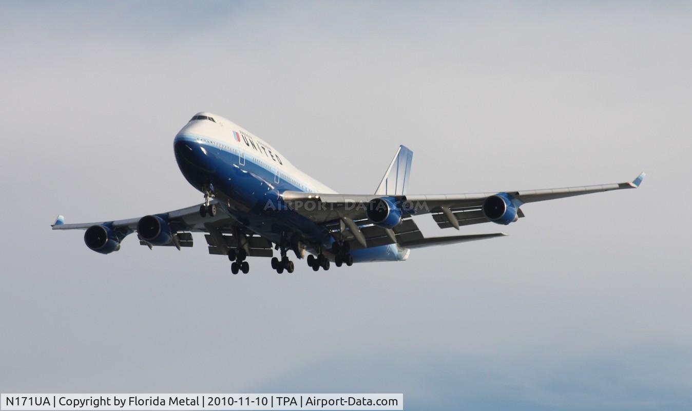 N171UA, 1989 Boeing 747-422 C/N 24322, United 747 coming in for maintenance work at Pemco