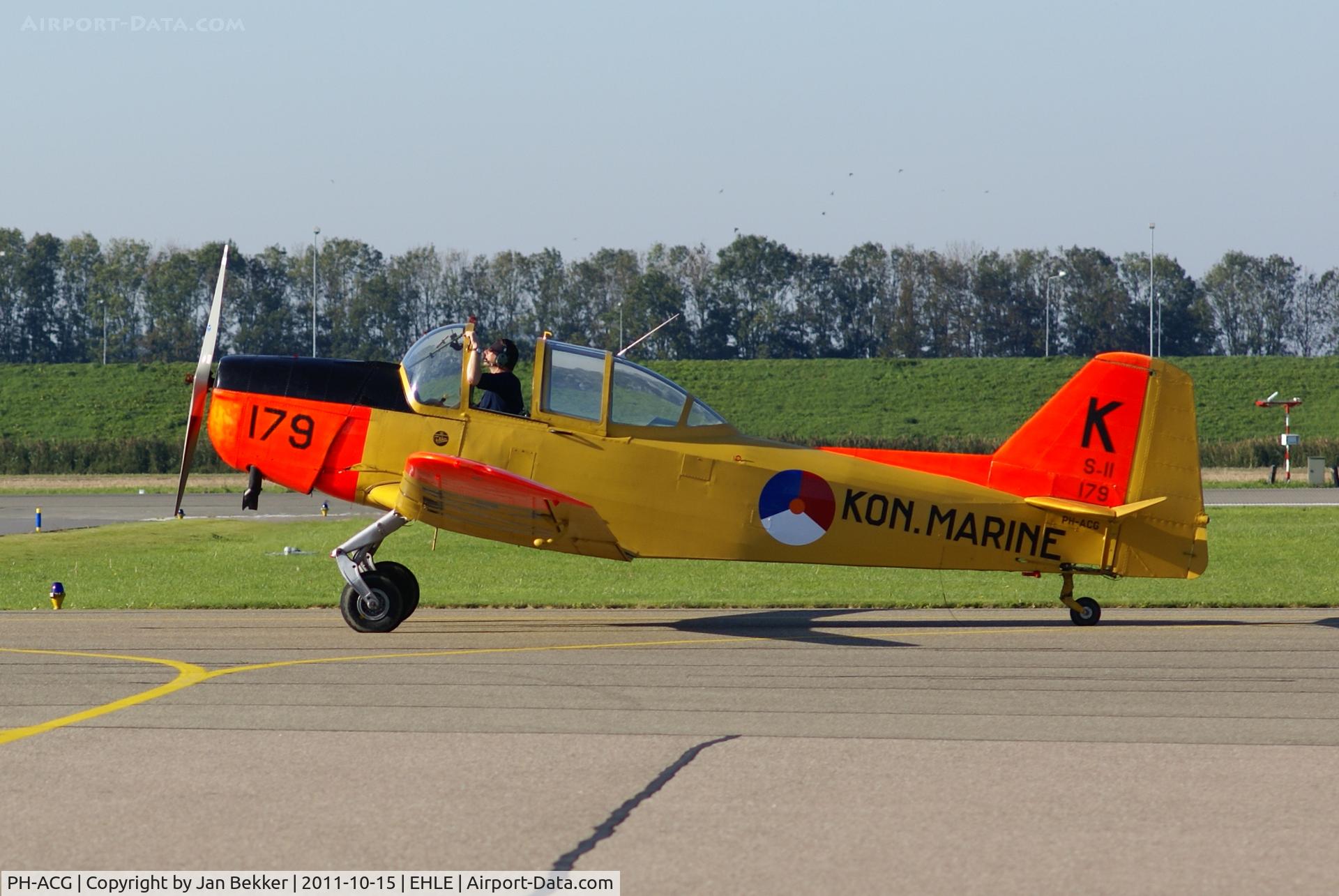 PH-ACG, Fokker S.11-1 Instructor C/N 6279, Heading to the runway for take off