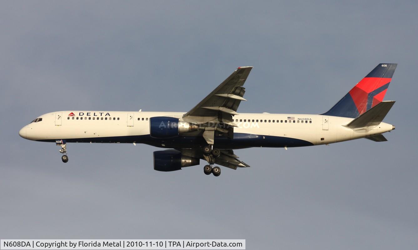 N608DA, 1985 Boeing 757-232 C/N 22815, Delta 757