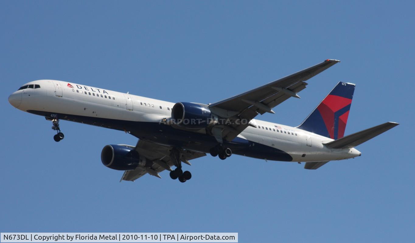 N673DL, 1992 Boeing 757-232 C/N 25978, Delta 757