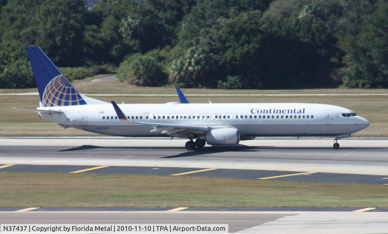 N37437, 2009 Boeing 737-924/ER C/N 33532, Continental
