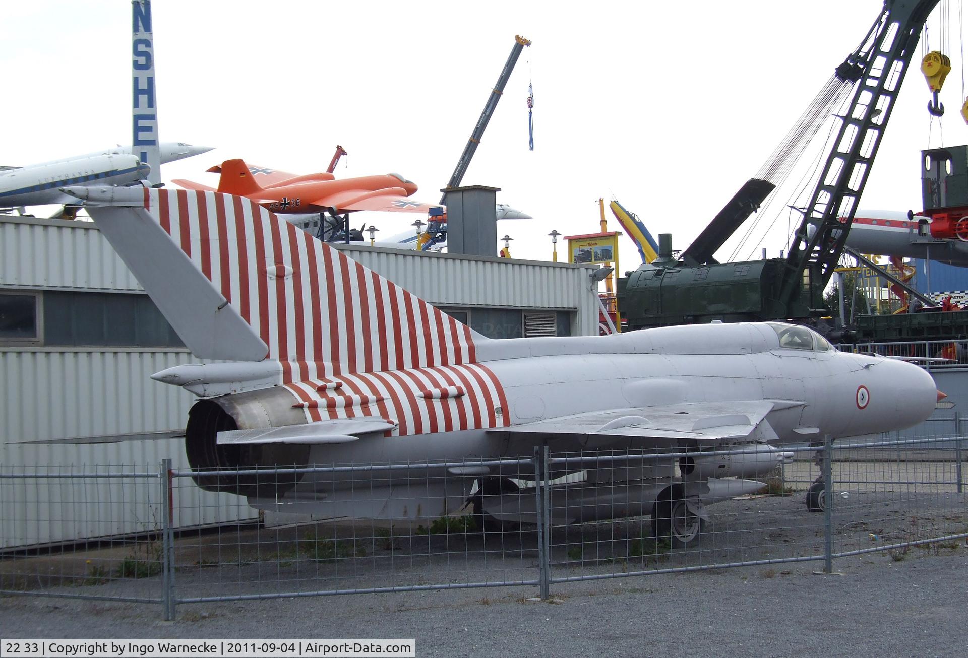 22 33, Mikoyan-Gurevich MiG-21SPS C/N 94A5202, Mikoyan i Gurevich MiG-21 PFM/SPS FISHBED-F (ex LSK/LV tactical Nr. 861) at the Auto & Technik Museum, Sinsheim