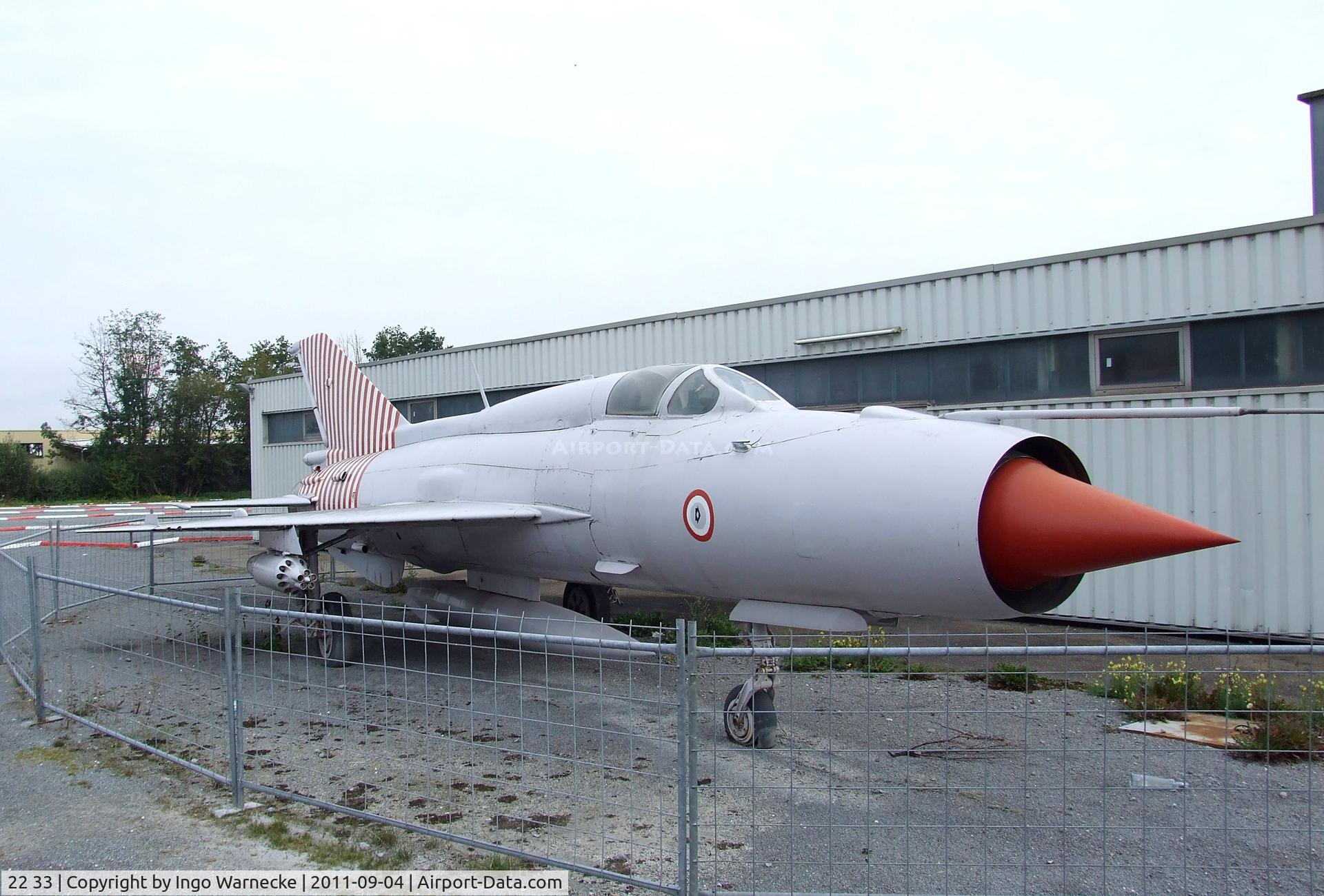 22 33, Mikoyan-Gurevich MiG-21SPS C/N 94A5202, Mikoyan i Gurevich MiG-21 PFM/SPS FISHBED-F (ex LSK/LV tactical Nr. 861) at the Auto & Technik Museum, Sinsheim