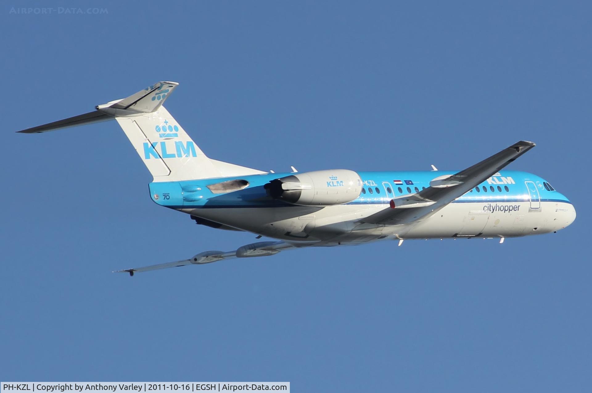 PH-KZL, 1995 Fokker 70 (F-28-0070) C/N 11536, Departing EGSH.