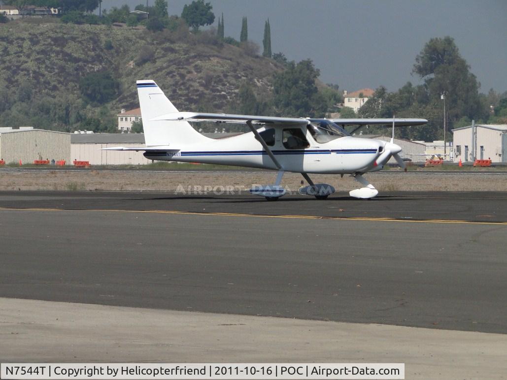 N7544T, 2002 Stoddard-Hamilton GlaStar C/N 5567, Taxiing eastbound on taxiway Sierra enroute runway 26L