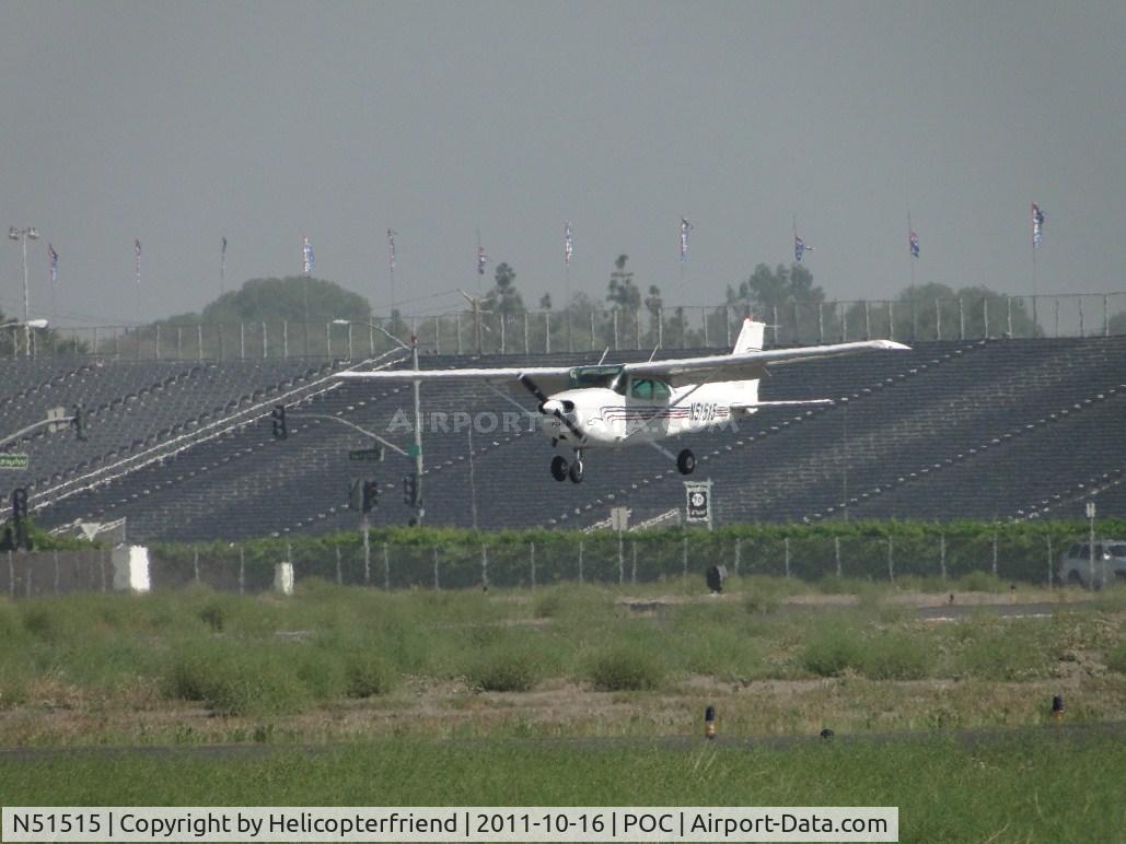 N51515, 1980 Cessna 172P C/N 17274316, On final to runway 26L