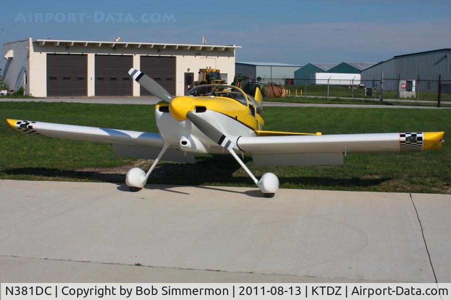 N381DC, 2001 Vans RV-6 C/N 25265, On the ramp at Toledo-Metcalf during the EAA fly-in.