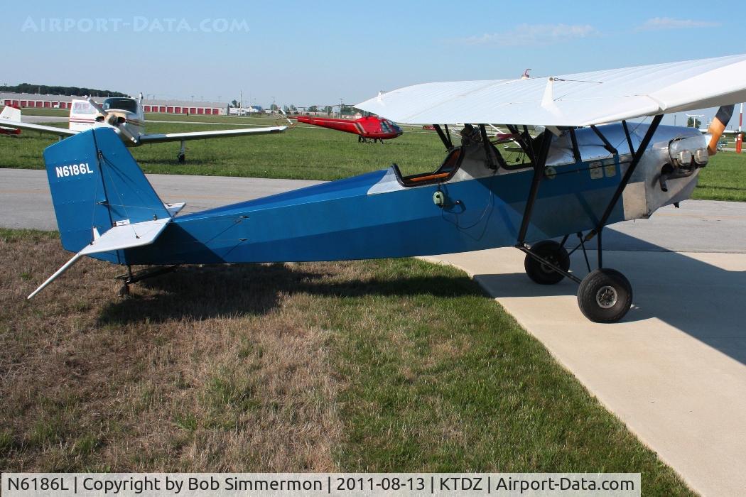 N6186L, 1993 Pietenpol Air Camper C/N 002 (N6186L), At Toledo-Metcalf during the EAA fly-in.