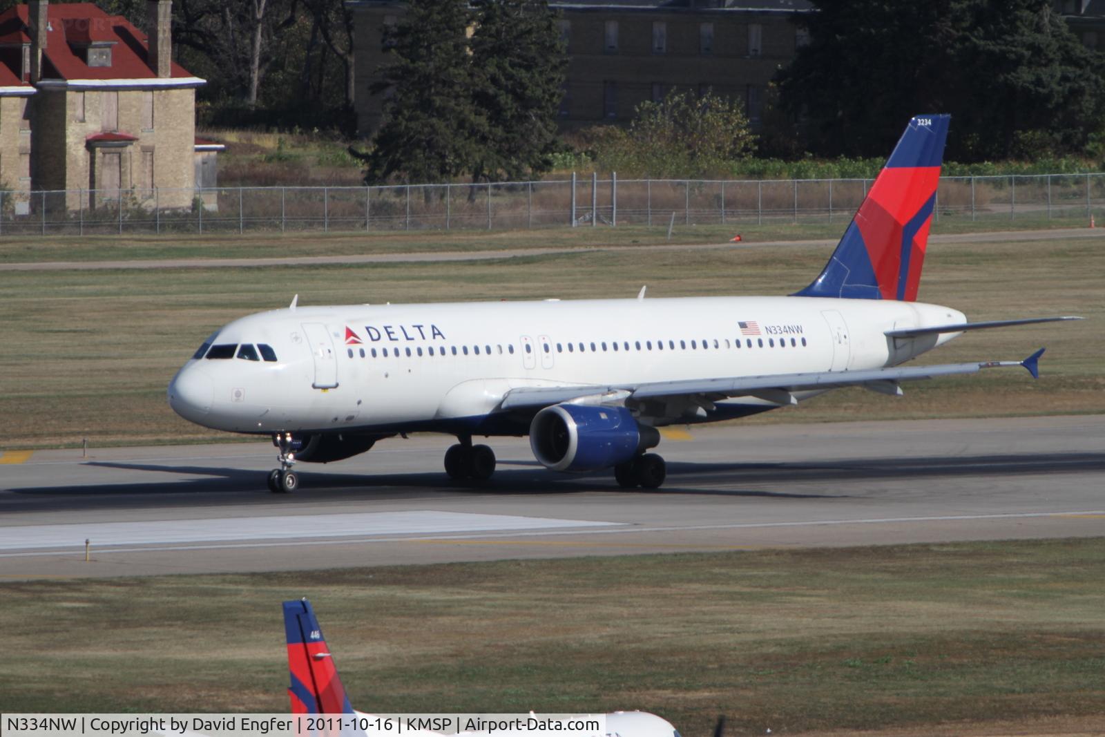 N334NW, 1992 Airbus A320-212 C/N 339, @ KMSP