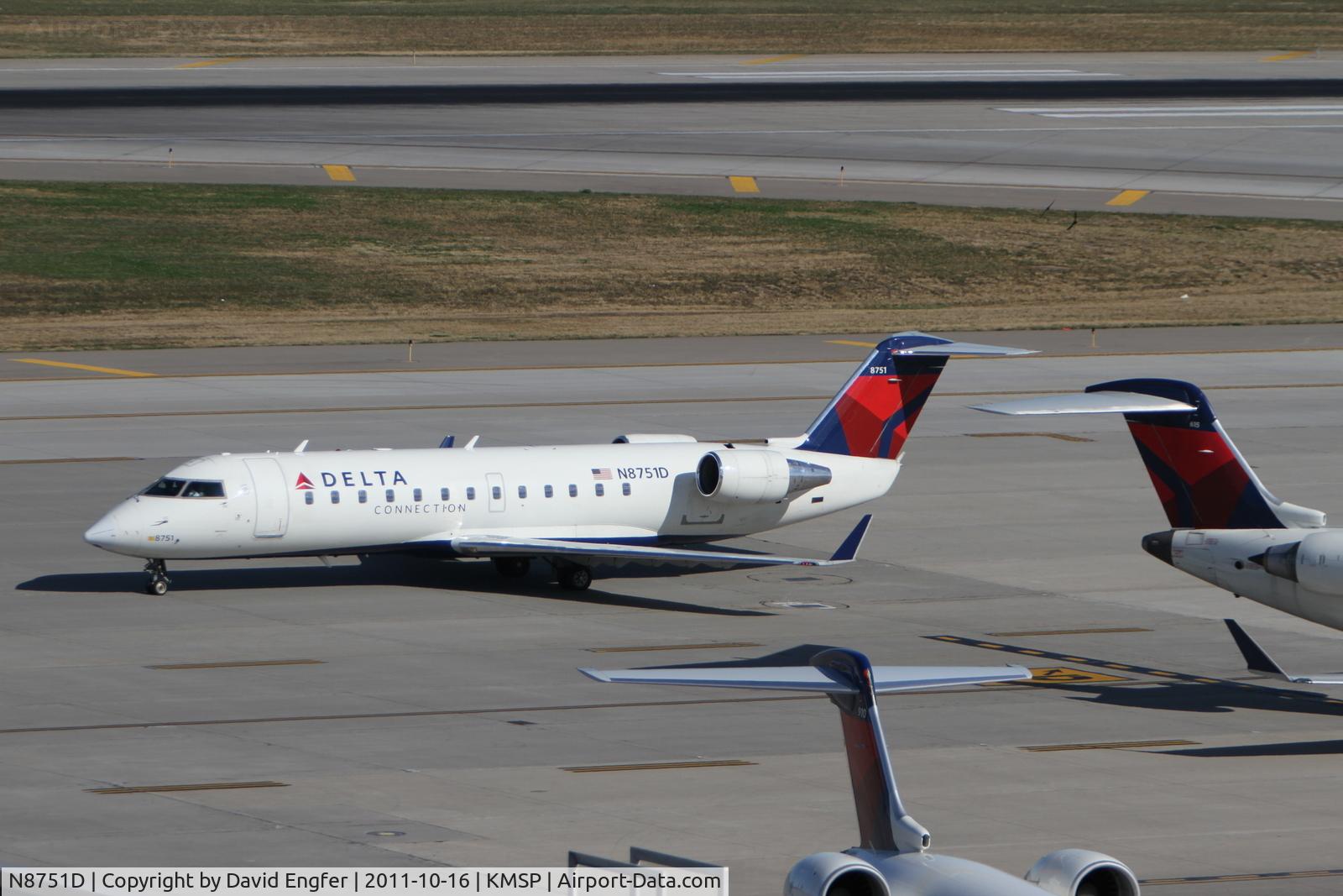 N8751D, 2003 Canadair CRJ-200 (CL-600-2B19) C/N 7751, @ KMSP