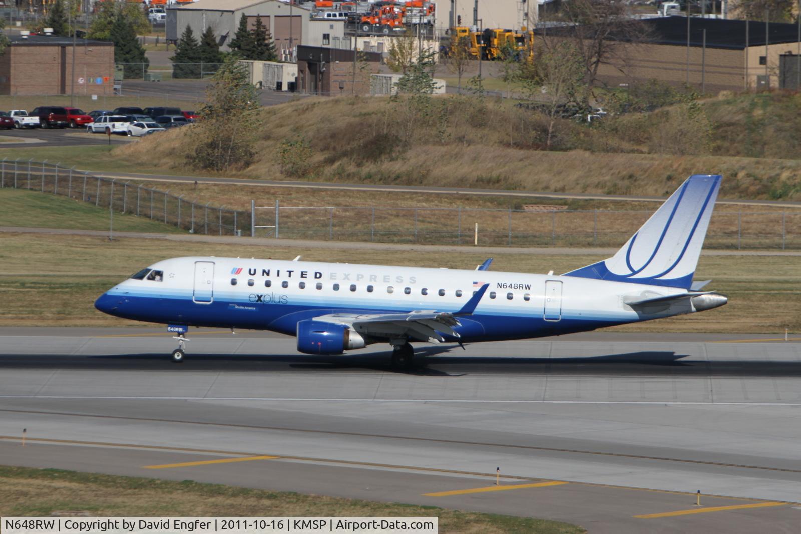 N648RW, 2005 Embraer 170SE (ERJ-170-100SE) C/N 17000068, @ KMSP