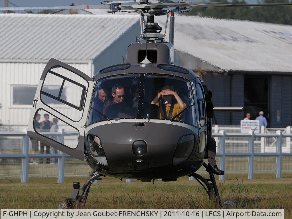 F-GHPH, Eurocopter AS-350B-2 Ecureuil Ecureuil C/N 2365, ready to departure