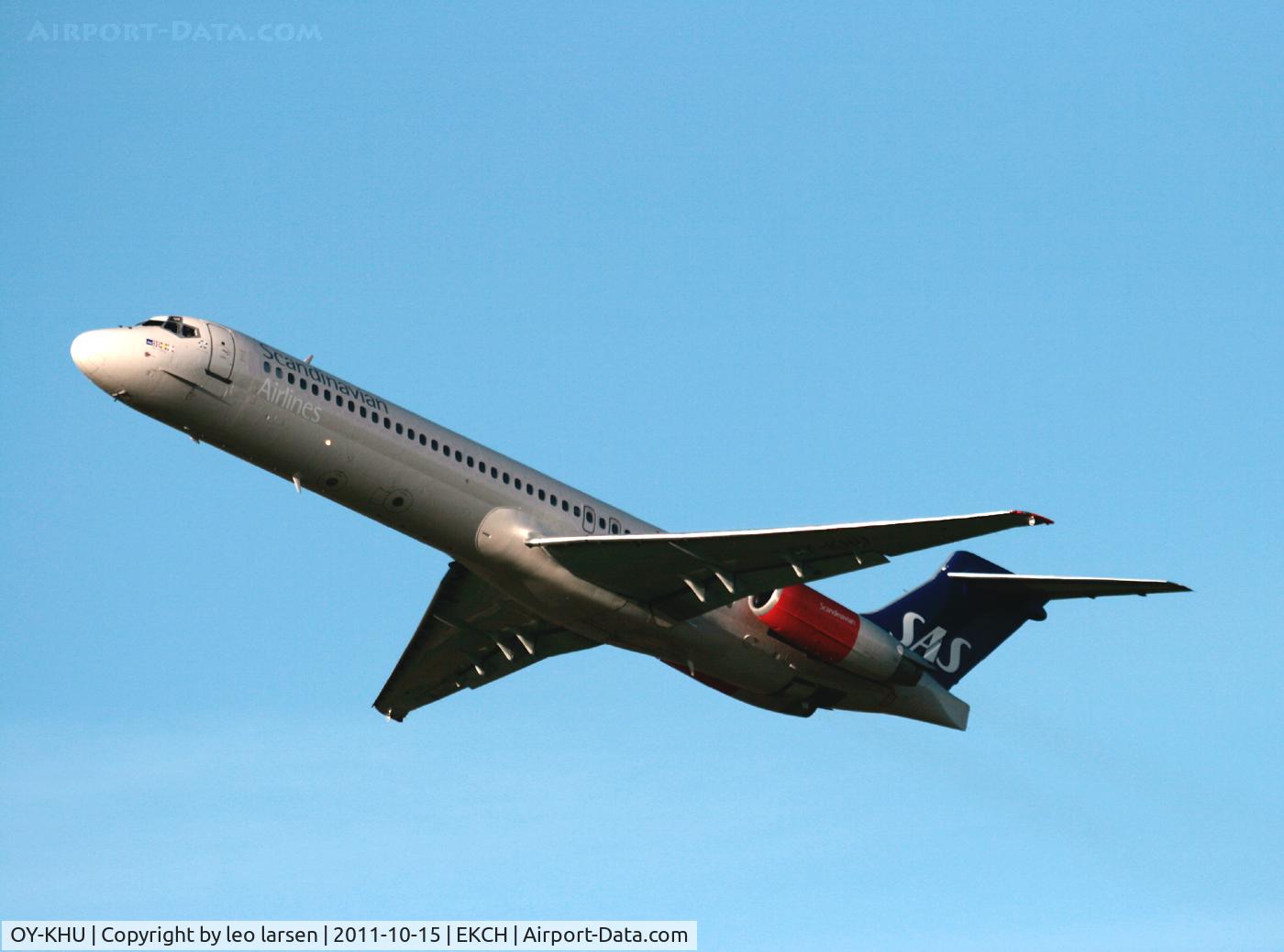 OY-KHU, 1991 McDonnell Douglas MD-87 (DC-9-87) C/N 53336, T/O R-22R CPH Kastrup 15.10.11