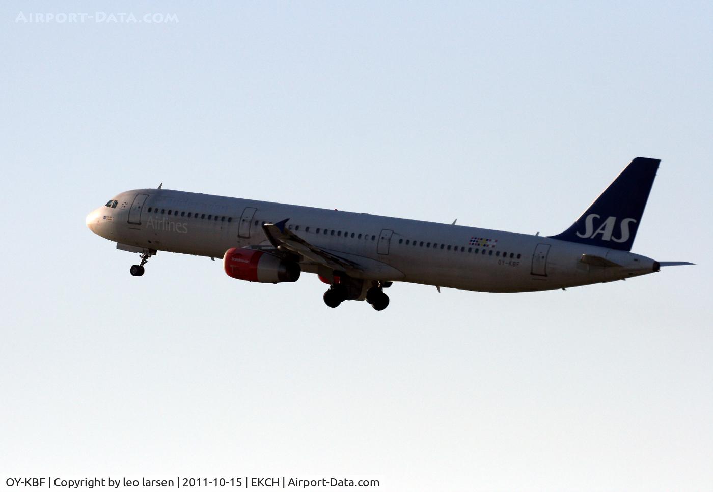 OY-KBF, 2002 Airbus A321-232 C/N 1807, T/O CPH Kastrup Denmark
15.10.11