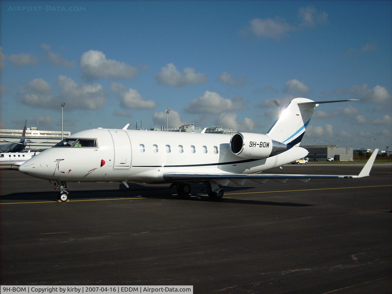 9H-BOM, 2009 Bombardier Challenger 605 (CL-600-2B16) C/N 5785, @MUC 15.10.11