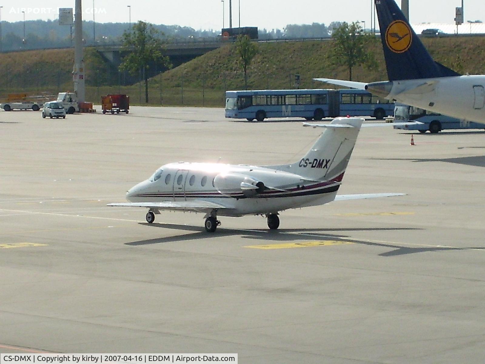 CS-DMX, 2008 Hawker Beechcraft 400A Beechjet Beechjet C/N RK-555, @MUC 2011-10-16