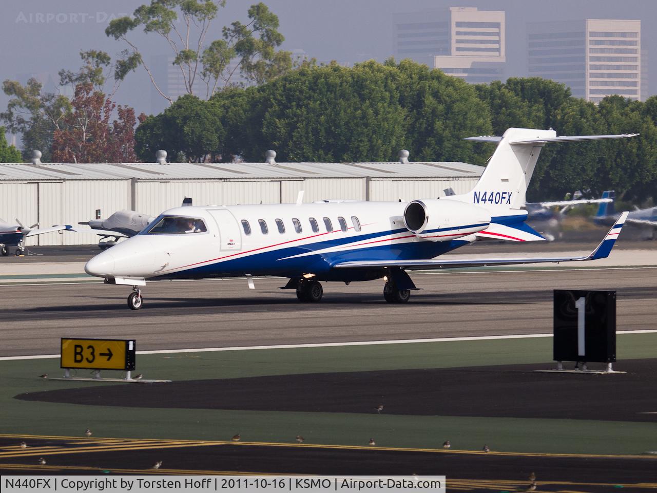 N440FX, 2007 Learjet 45 C/N 346, N440FX departing from RWY 21