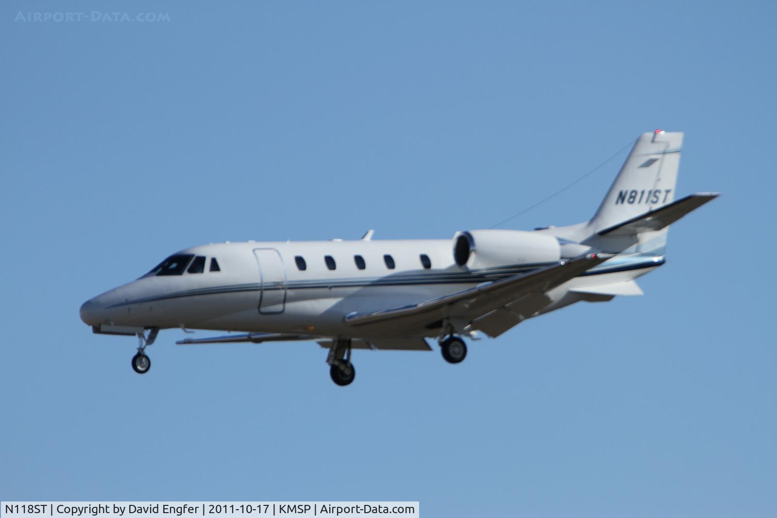 N118ST, 2002 Cessna 560XL C/N 560-5287, @ KMSP