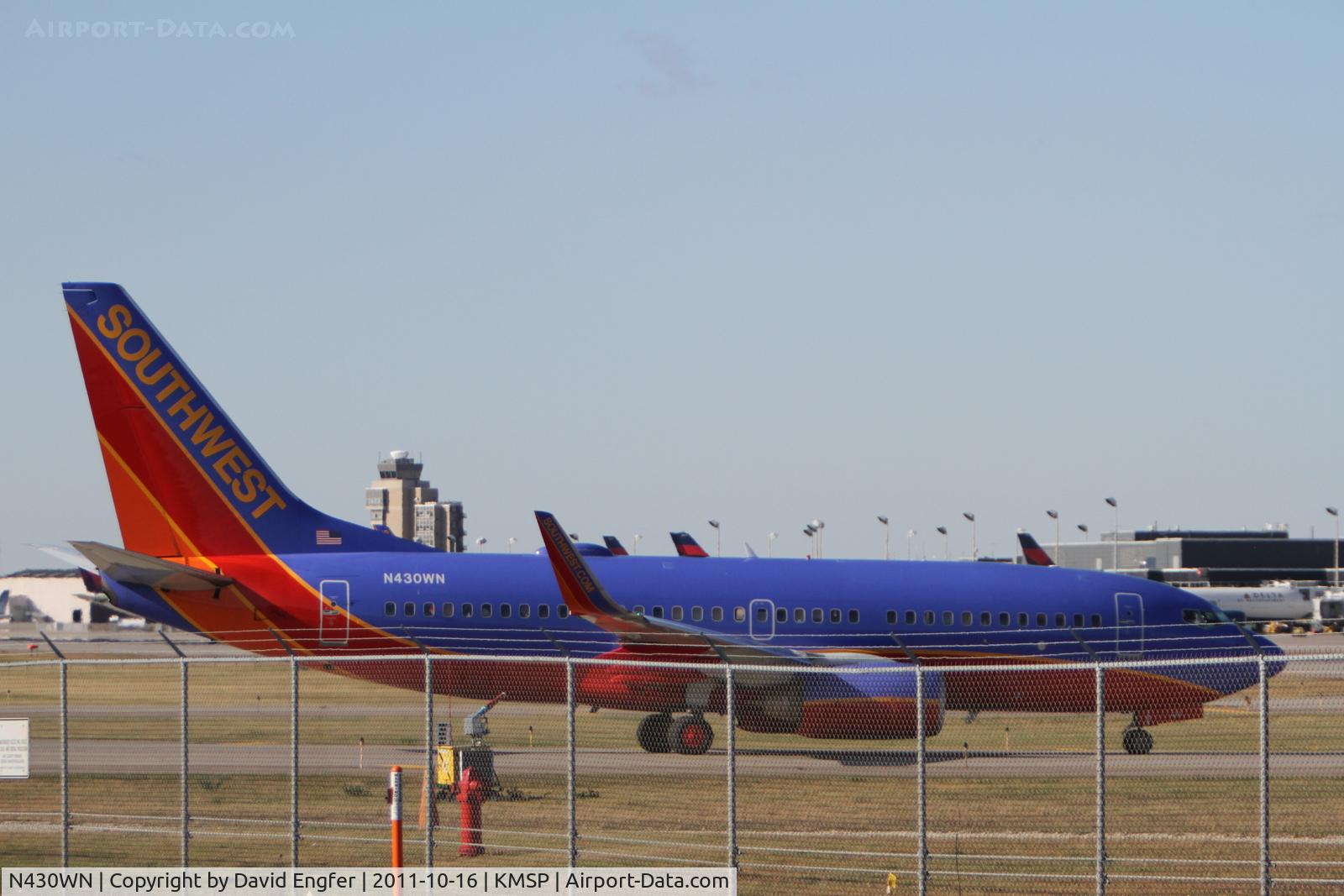 N430WN, 2002 Boeing 737-7H4 C/N 33659, 30L @ KMSP