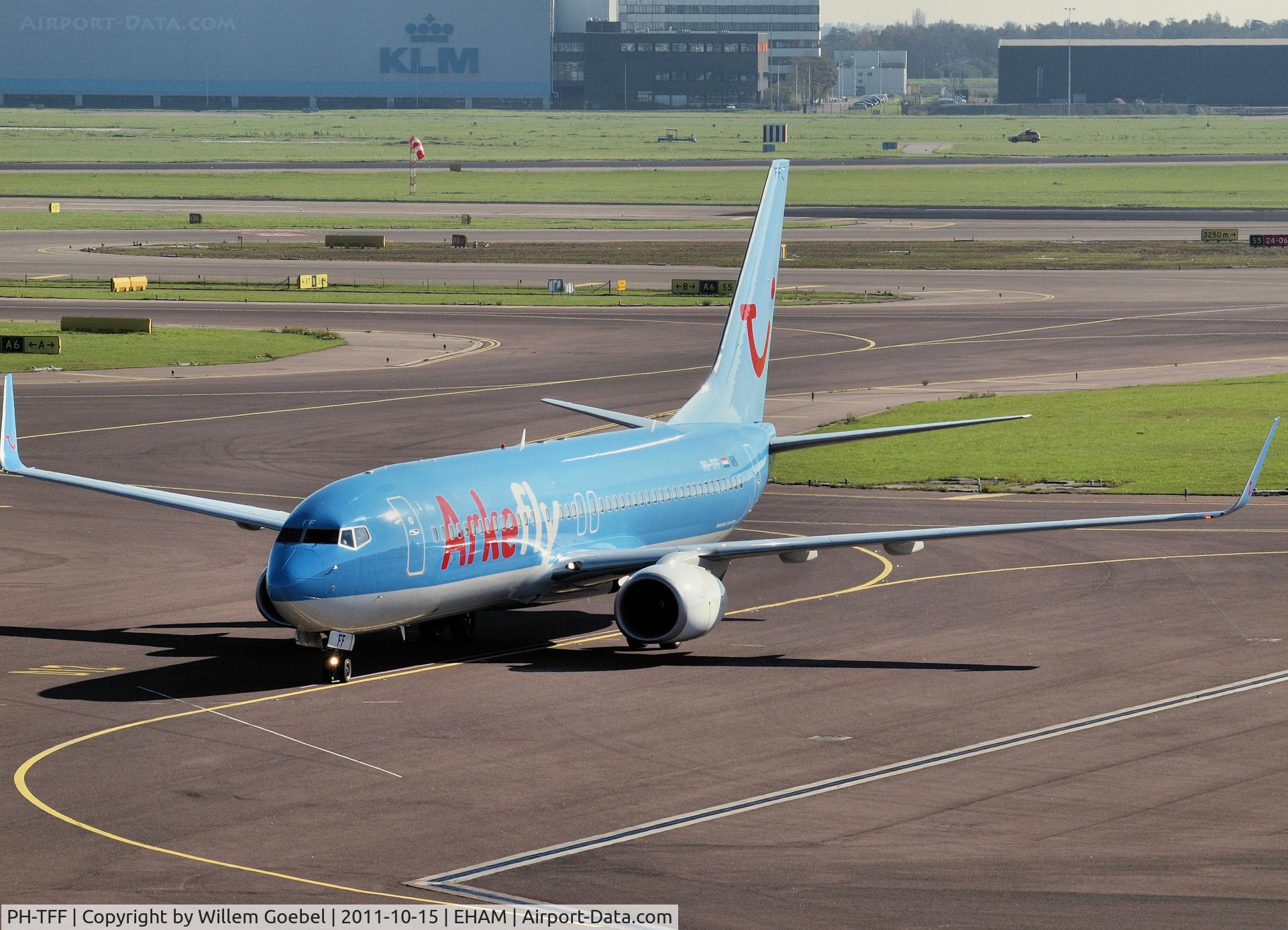PH-TFF, 2007 Boeing 737-86N C/N 35220, Taxi to the gate of Schiphol Airport