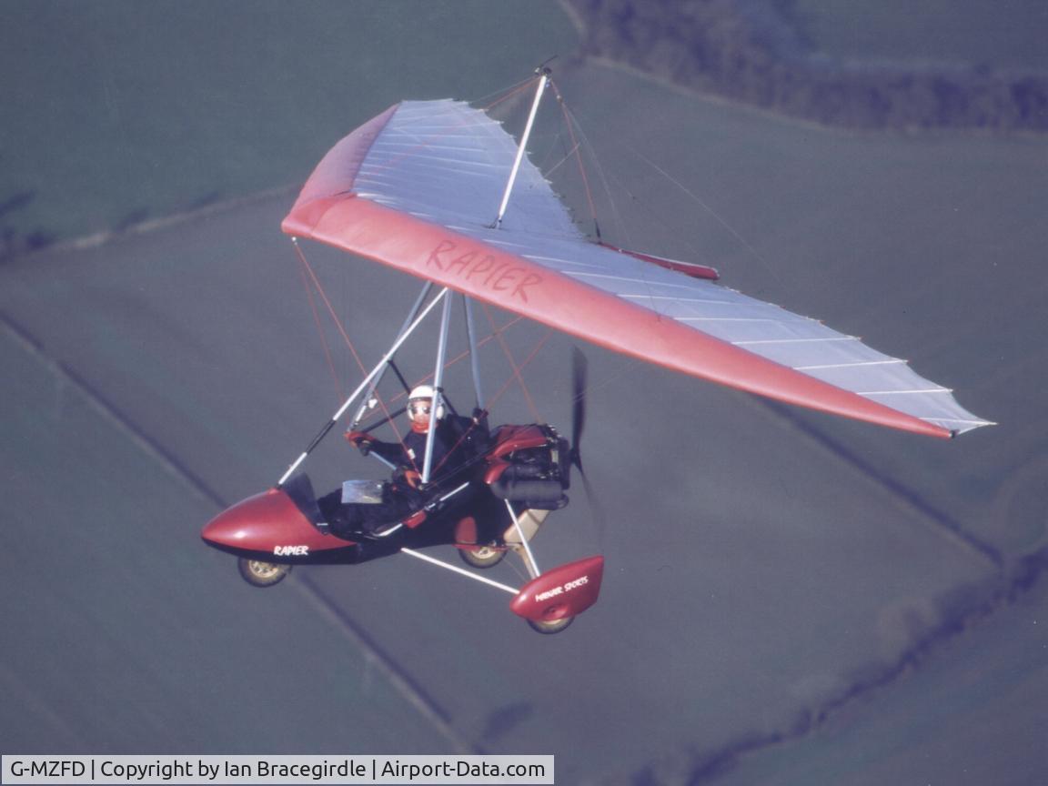 G-MZFD, 1997 Mainair Rapier C/N 1109-0197-7-W912, Over North Notts