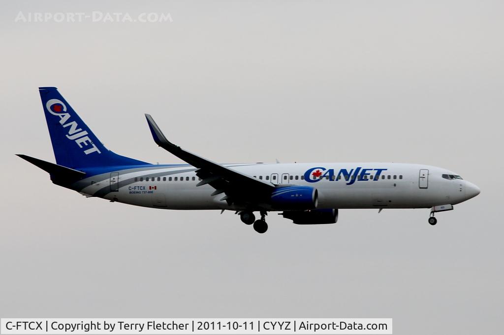C-FTCX, 1999 Boeing 737-8AS C/N 29921, Canjet's 1999 Boeing 737-8AS(WL), c/n: 29921 on finals for Toronto Pearson