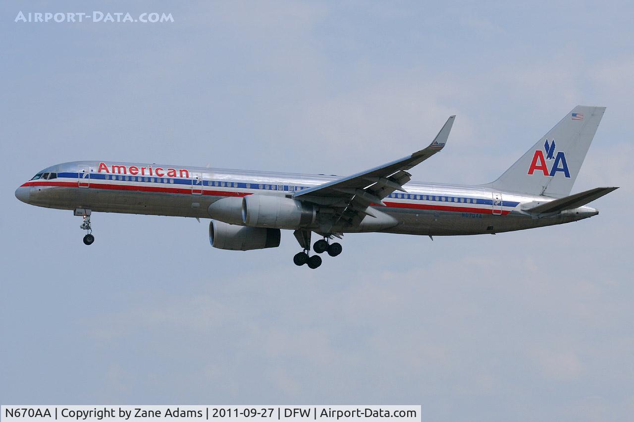 N670AA, 1992 Boeing 757-223 C/N 25335, At American Airlines landing at DFW Airport.