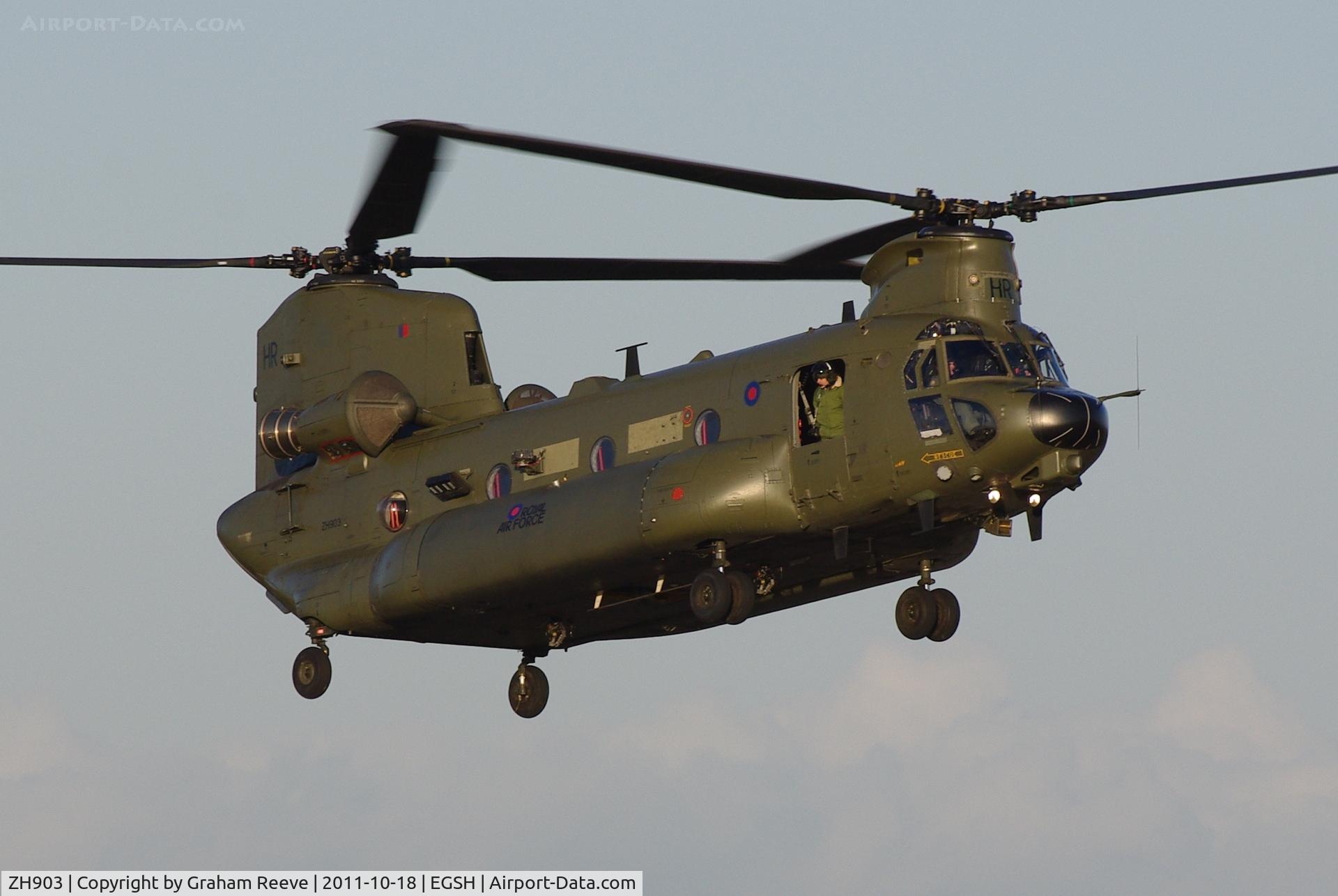 ZH903, Boeing Vertol Chinook HC.3 C/N M4482, About to land.