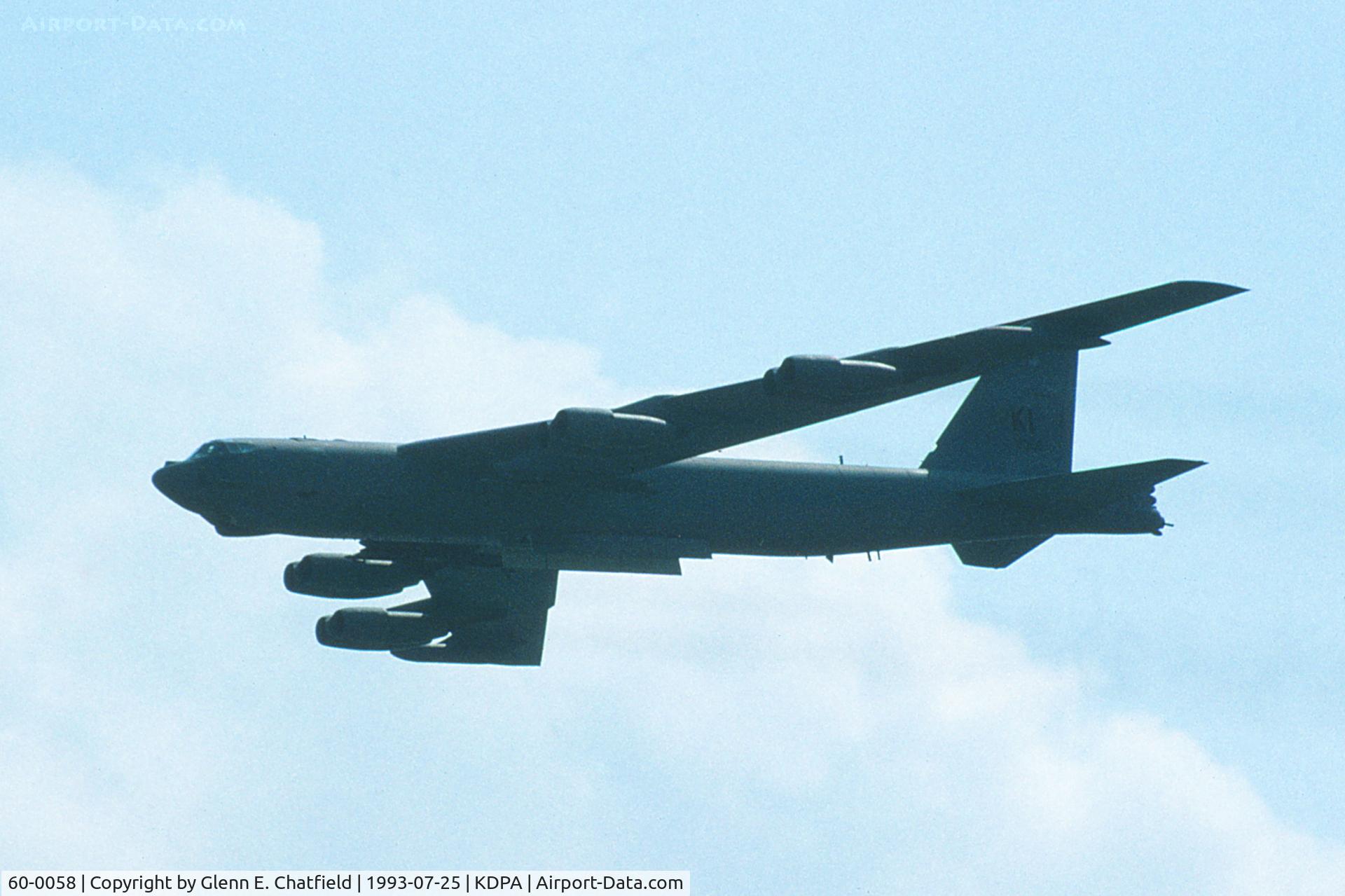60-0058, 1960 Boeing B-52H-160-BW Stratofortress C/N 464423, Overflying runway 1L