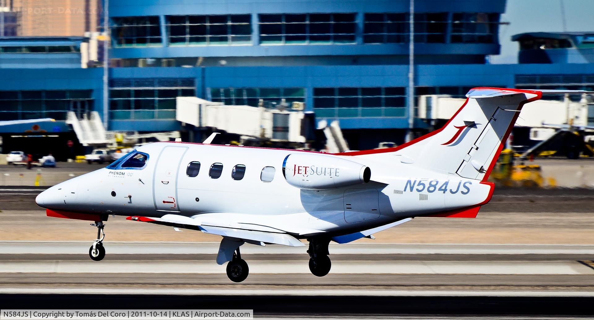 N584JS, 2010 Embraer EMB-500 Phenom 100 C/N 50000140, N584JS Embraer-empresa Brasileira De EMB-500 C/N 50000140

Las Vegas - McCarran International (LAS / KLAS)
USA - Nevada, October 14, 2011
Photo: Tomás Del Coro
