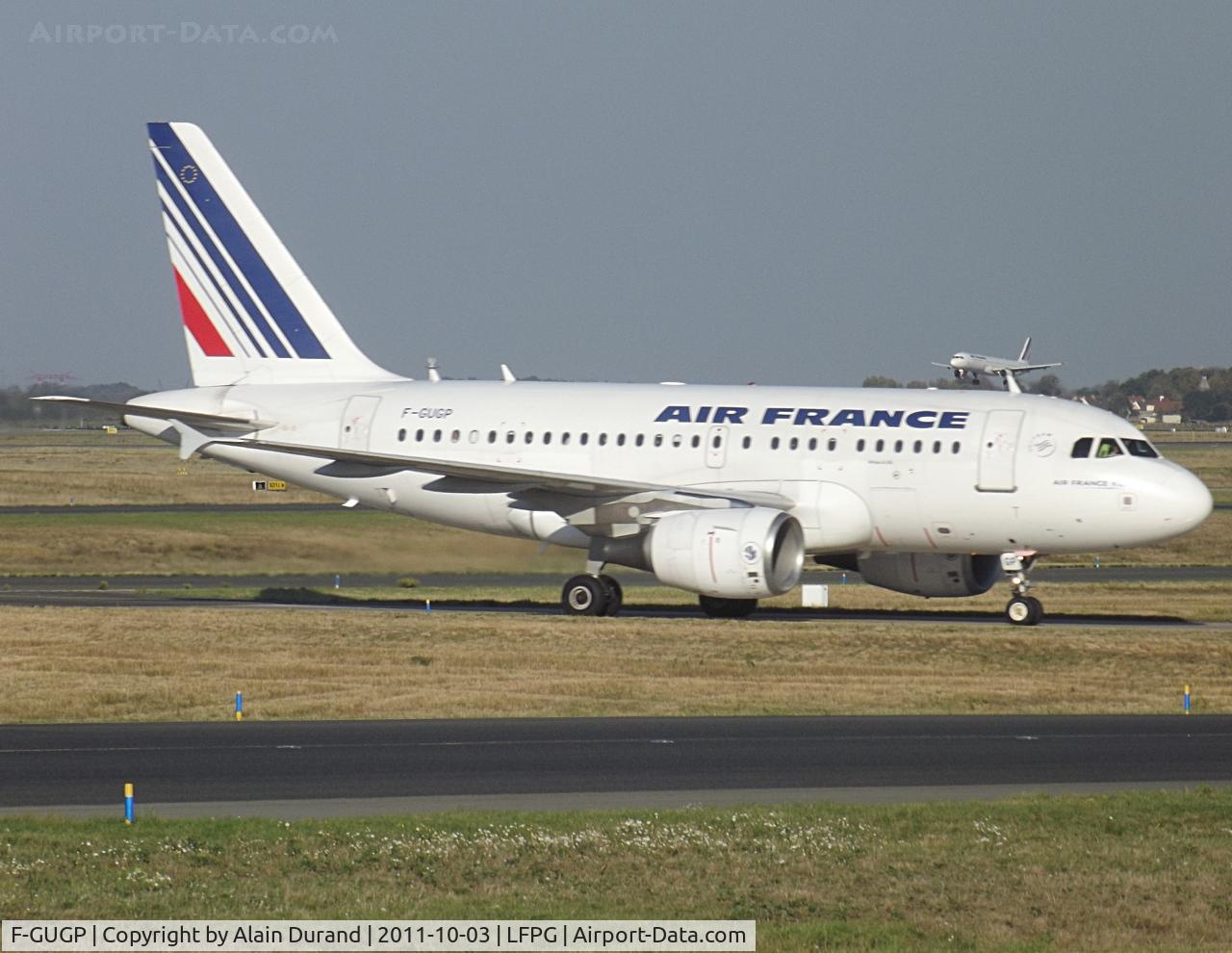 F-GUGP, 2006 Airbus A318-111 C/N 2967, landed on runway 27R and had just exited from Bravo Loop