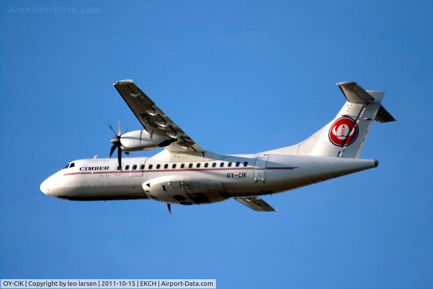 OY-CIK, 1996 ATR 42-512 C/N 501, T/O R-22R CPH Kastrup 15.10.11 with door from another aircraft