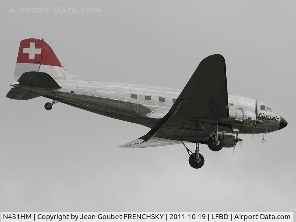 N431HM, 1943 Douglas DC-3C-S1C3G (C-47A) C/N 9995, landing 23