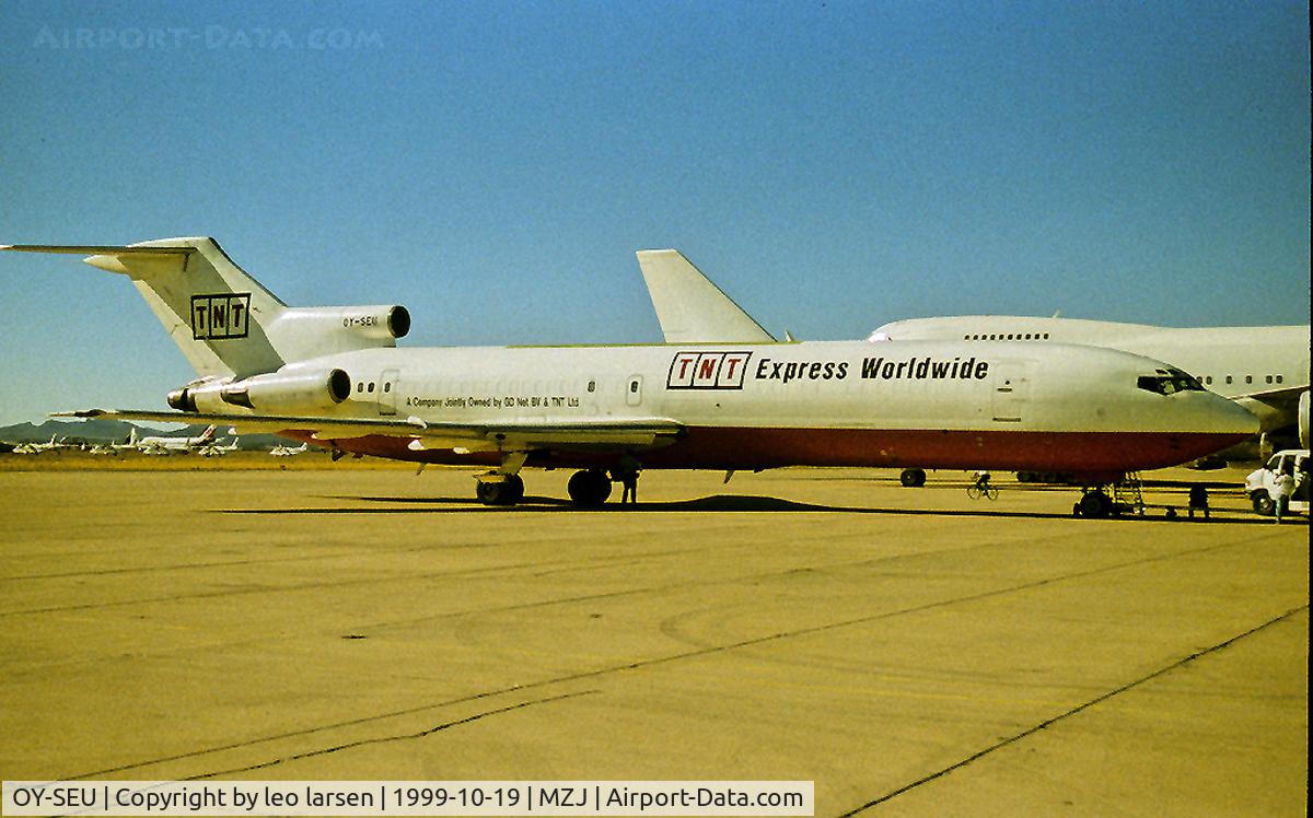 OY-SEU, 1976 Boeing 727-243F C/N 21269, MZJ  Pinal Airpark Airport AZ USA 19.11.99
to be B/U.