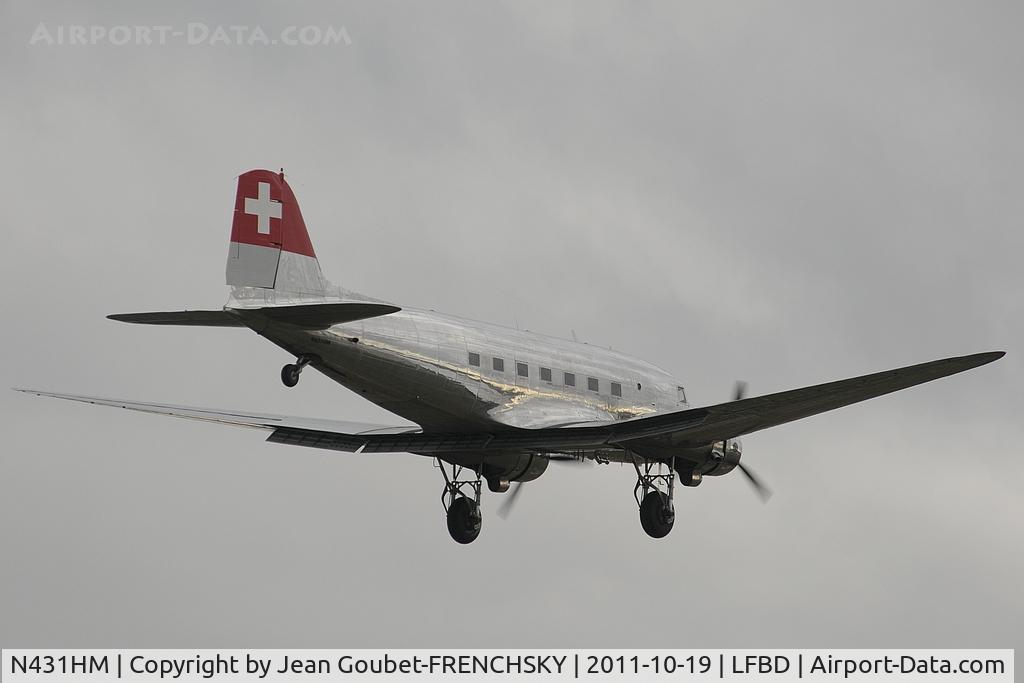 N431HM, 1943 Douglas DC-3C-S1C3G (C-47A) C/N 9995, landing 23