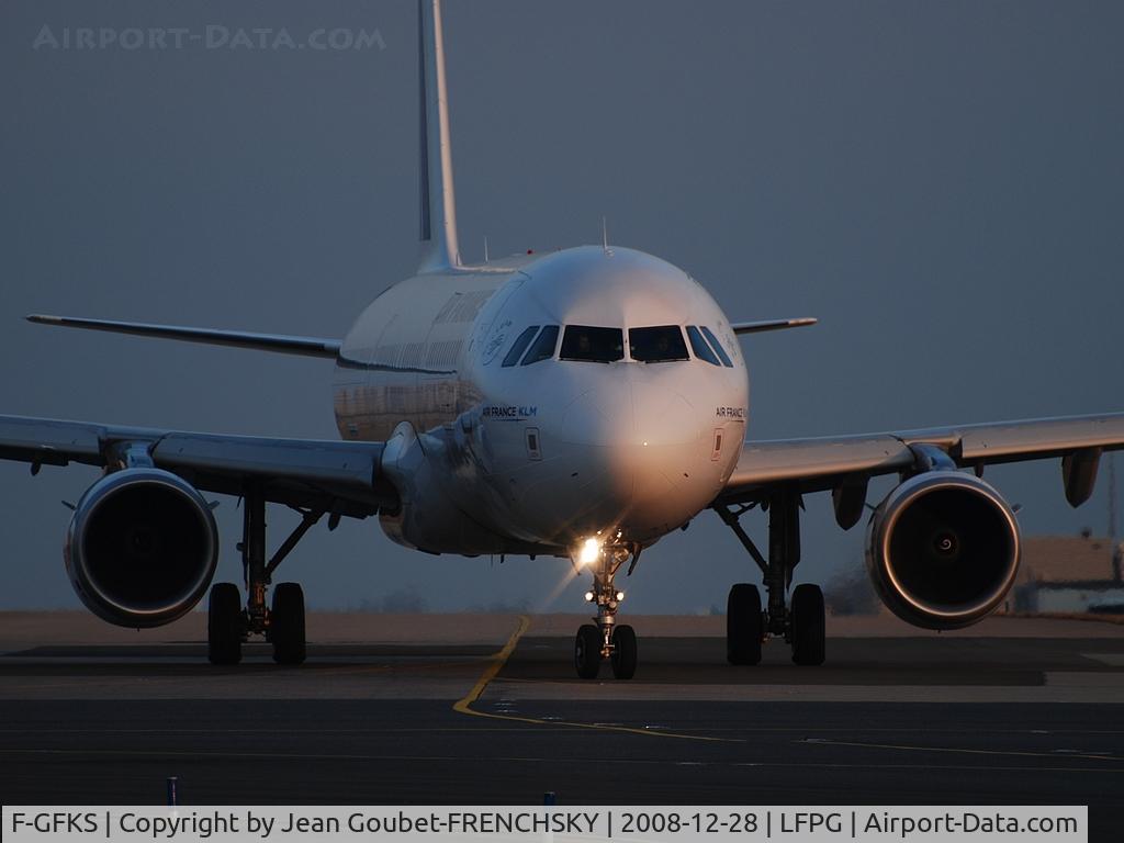 F-GFKS, 1991 Airbus A320-211 C/N 0187, au roulage pour BTZ