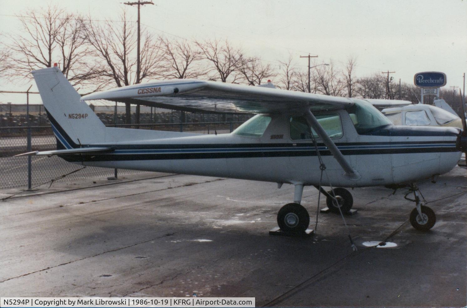 N5294P, 1981 Cessna 152 C/N 15284909, I learned to fly in this 152 back in '85 - '86. It was fairly new for a trainer back then and much better than the 172 I flew previous to this plane becoming available.