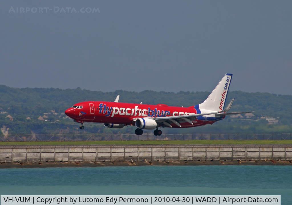 VH-VUM, 2007 Boeing 737-8BK C/N 29675, pacific blue