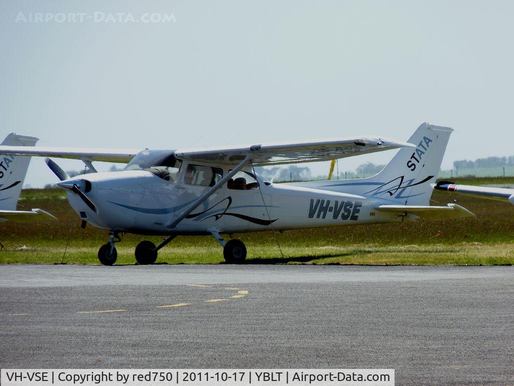 VH-VSE, 2002 Cessna 172S C/N 172S9282, Cessna 172S aVH-VSE at Ballarat