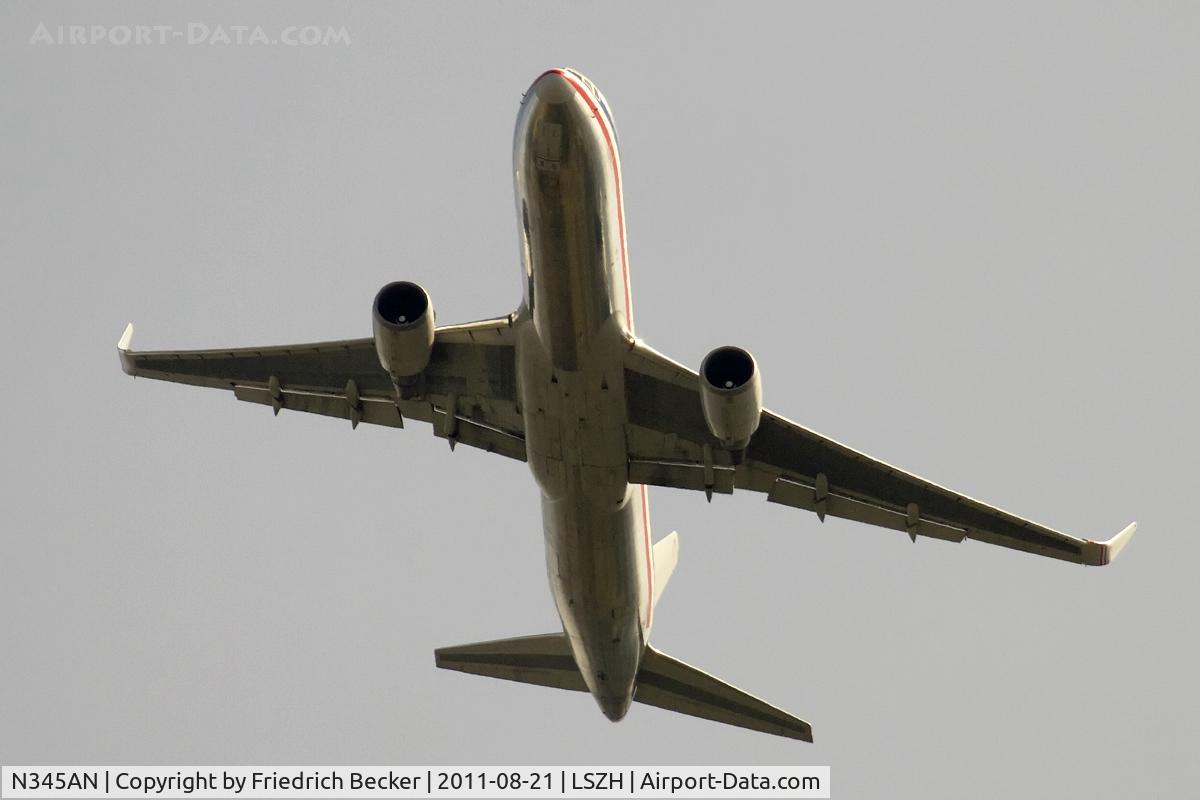 N345AN, 2003 Boeing 767-323(ER) C/N 33084, departure from Zürich
