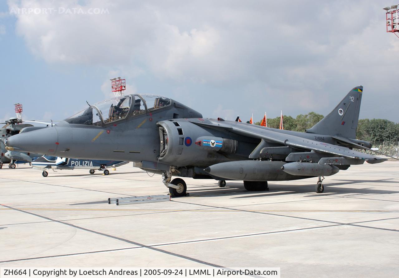 ZH664, 1995 British Aerospace Harrier T.10 C/N TX012, Static display