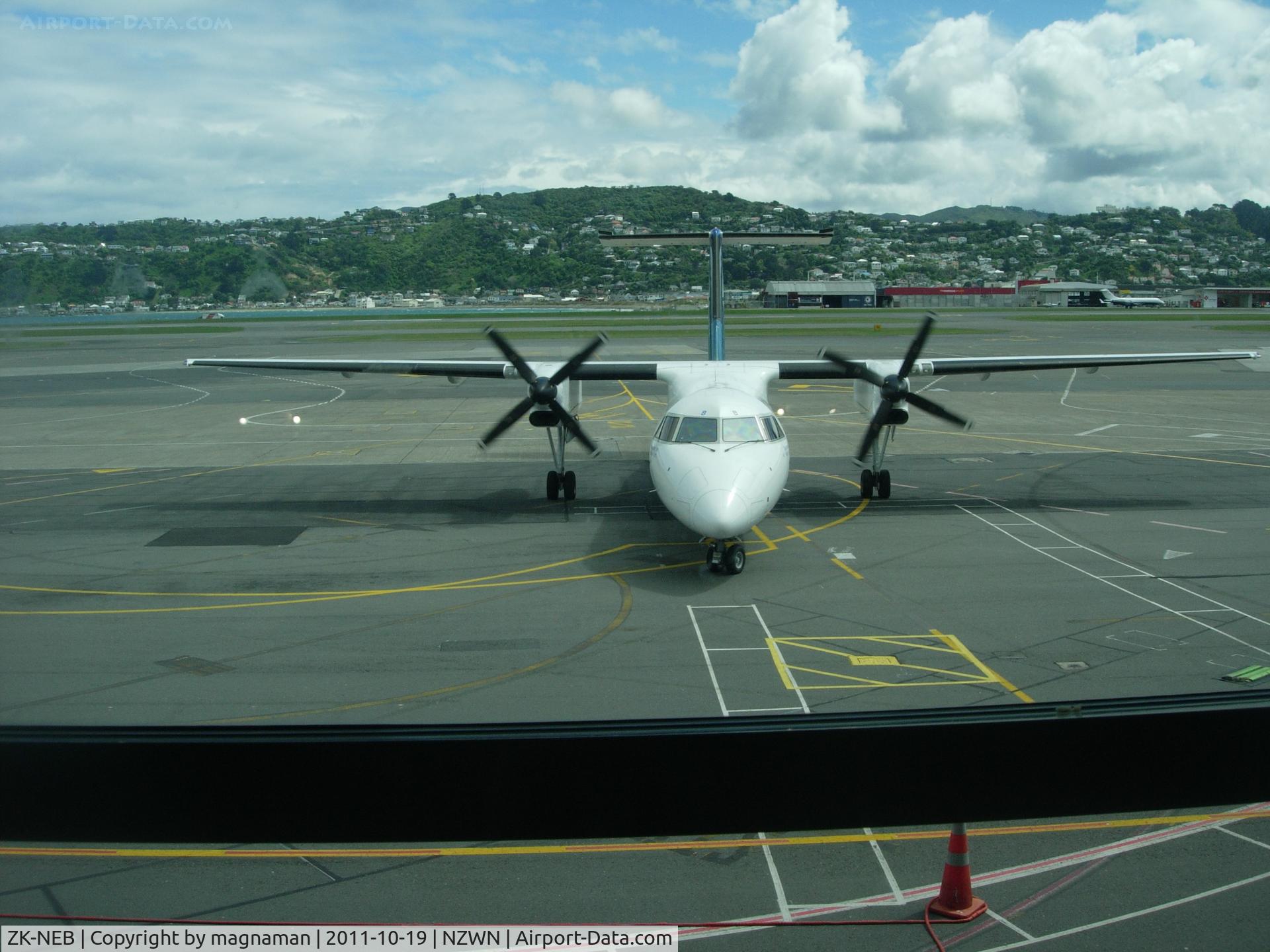 ZK-NEB, 2005 De Havilland Canada DHC-8-311 Dash 8 C/N 615, Nearing its stand.