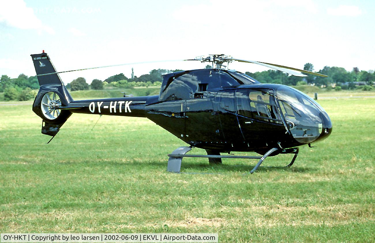 OY-HKT, 2001 Eurocopter EC-120B Colibri C/N 1220, Vaerloese 9.6.02