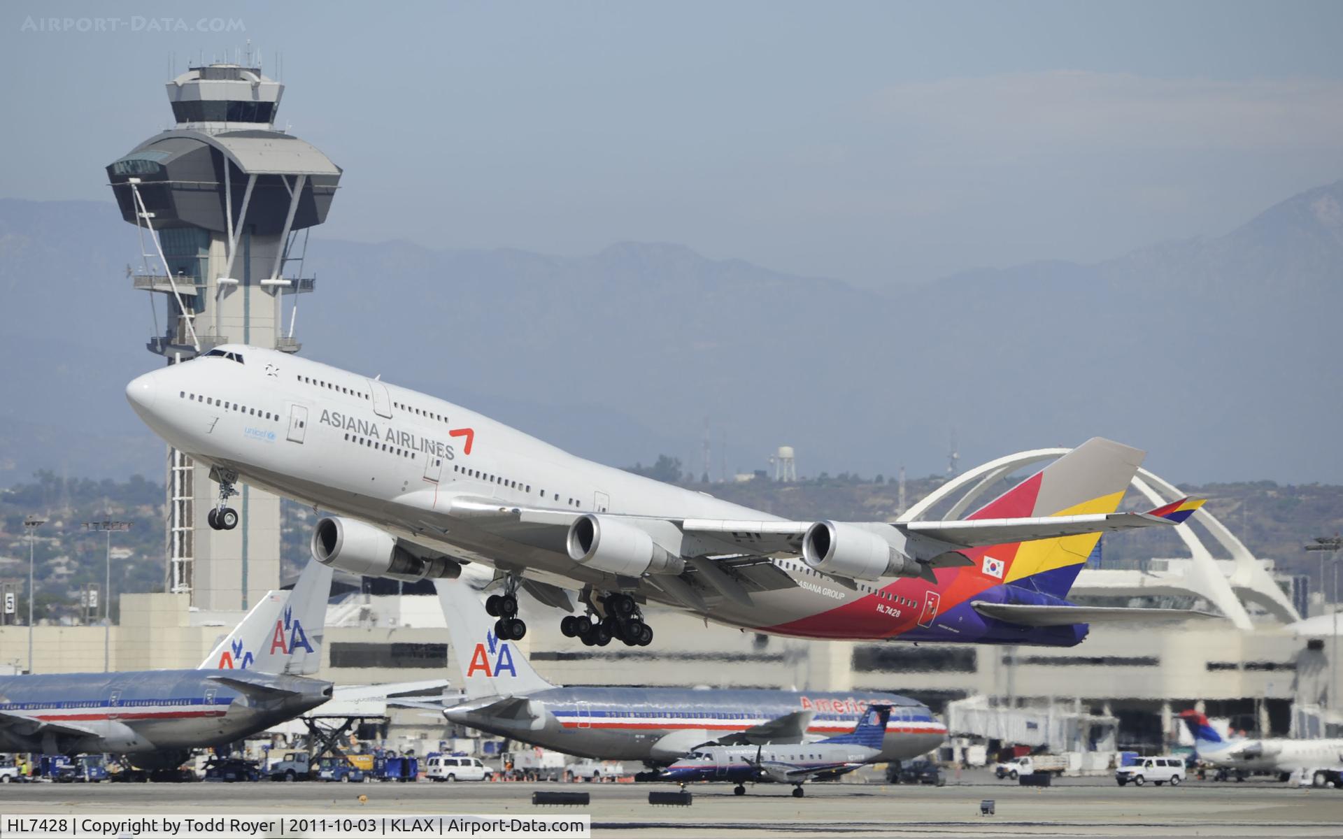 HL7428, 1998 Boeing 747-48E C/N 28552, Departing LAX