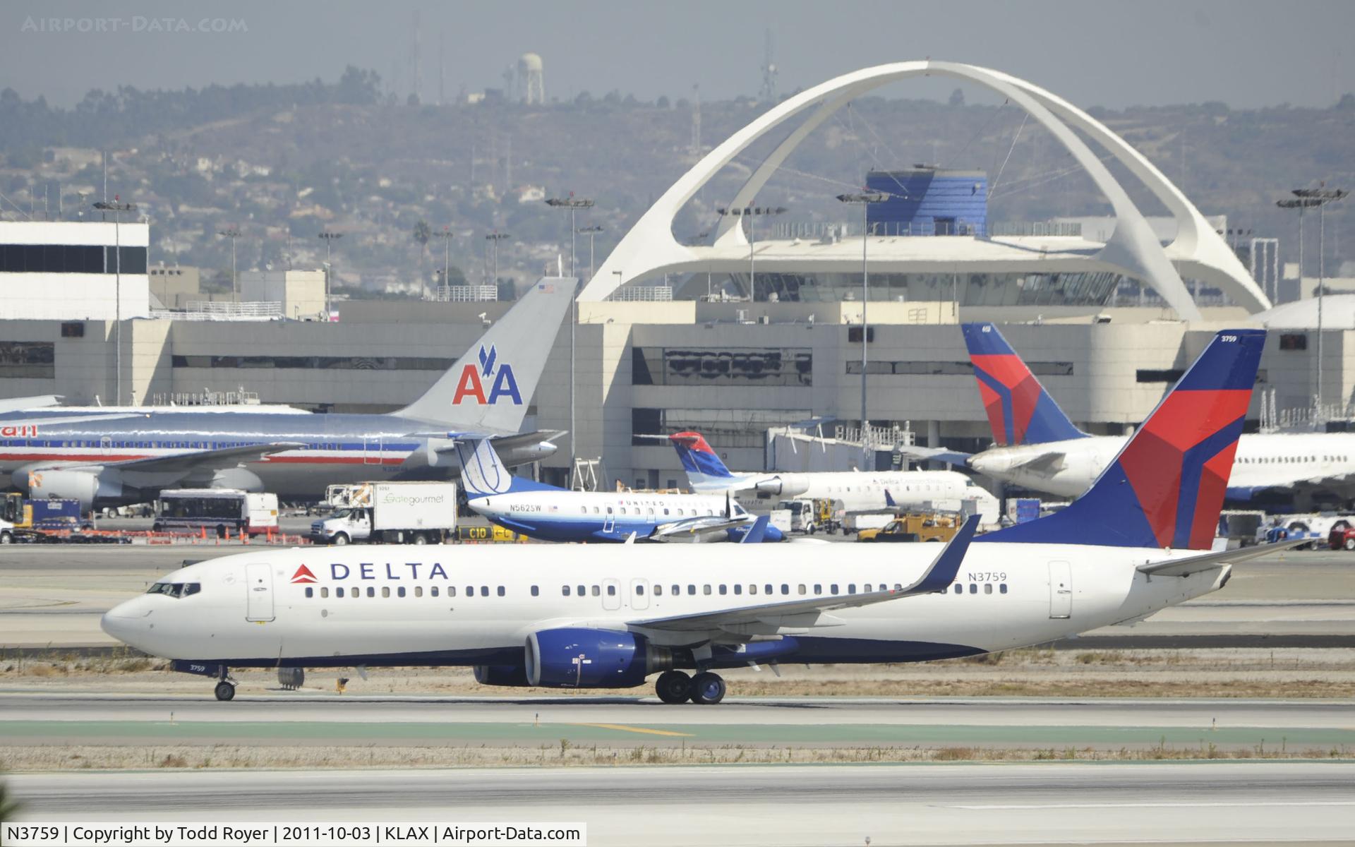 N3759, 2001 Boeing 737-832 C/N 30815, Arriving at LAX