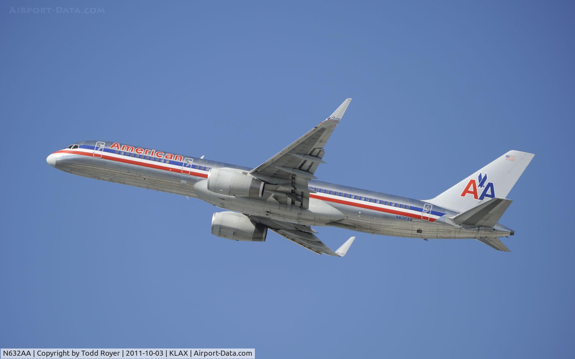 N632AA, 1990 Boeing 757-223 C/N 24590, Departing LAX