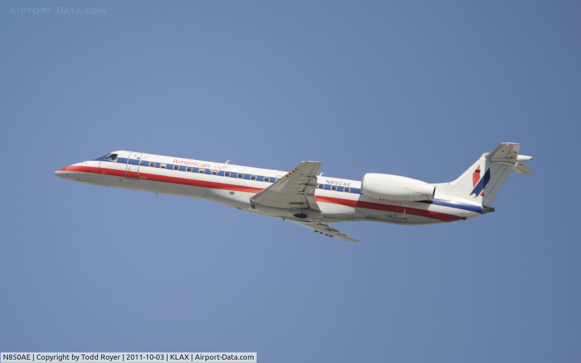 N850AE, 2003 Embraer ERJ-140LR (EMB-135KL) C/N 145722, Departing LAX