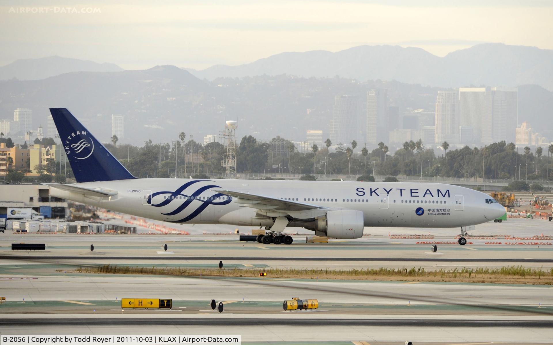 B-2056, 1997 Boeing 777-21B/ER C/N 27525, Taxiing at LAX